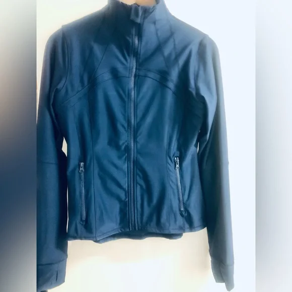 NWOT Athletic-wear “Active Queens” Navy Running Jacket - Picture 9 of 14